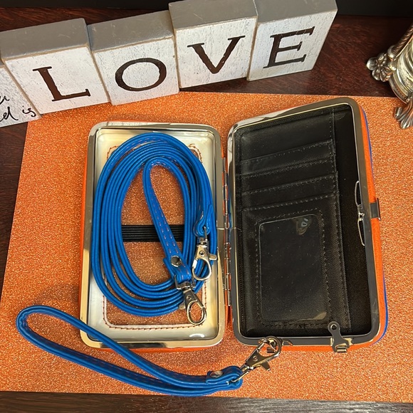 Florida Gators Wallet Wristlet or Crossbody nwot - Picture 3 of 15
